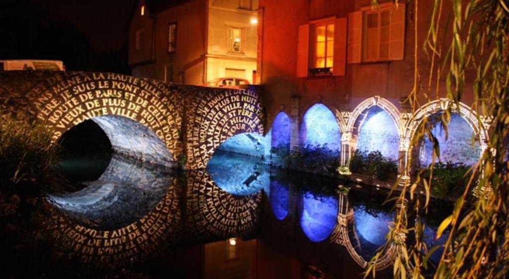 Logis L'Orée de Chartres - Barjouville Exterior foto